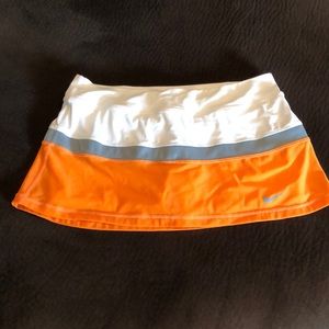 Nike Tennis skirt, size Large - EUC